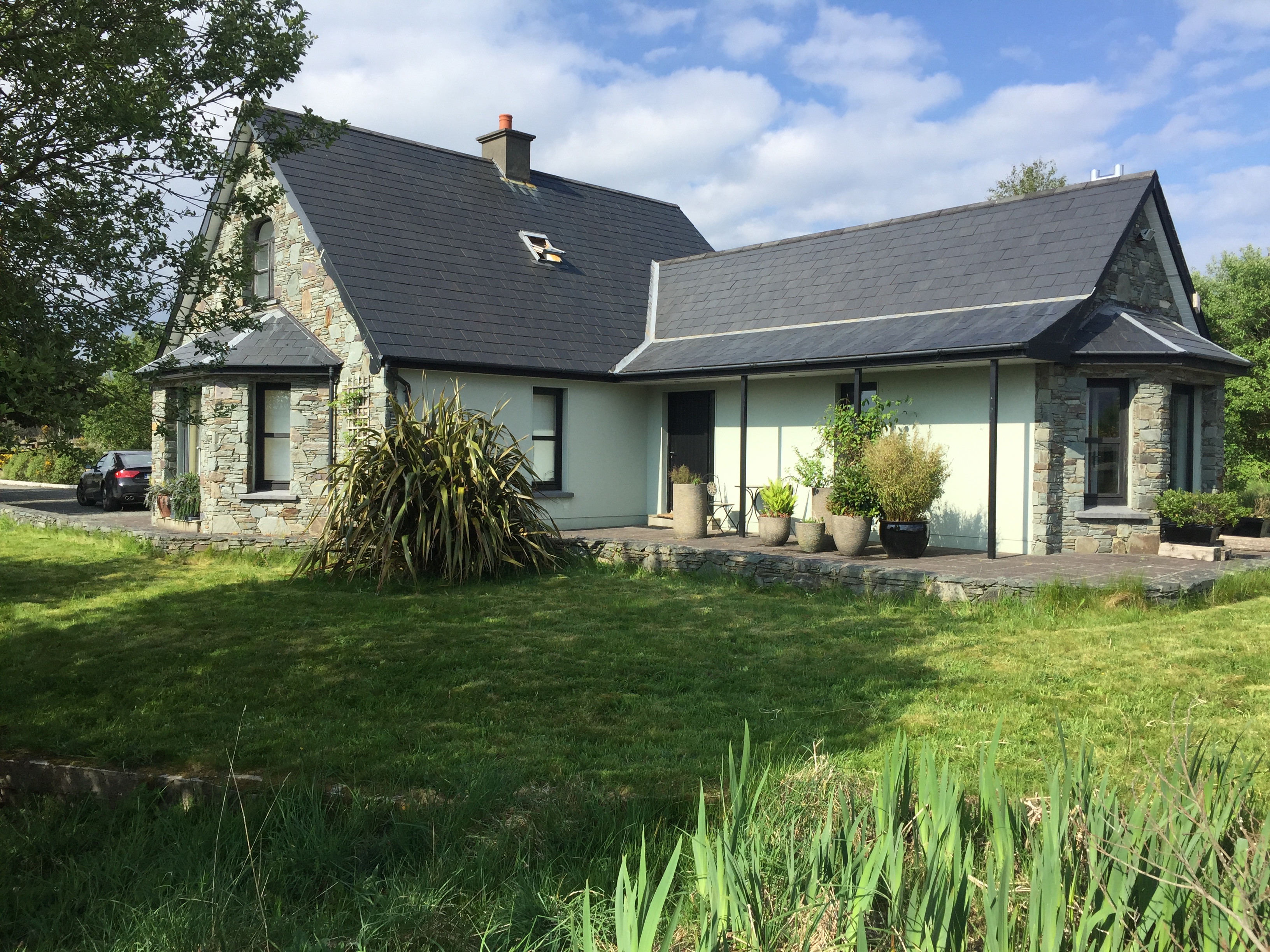 4-Bed Kenmare Hunting Lodge Near Golf & Ring of Kerry