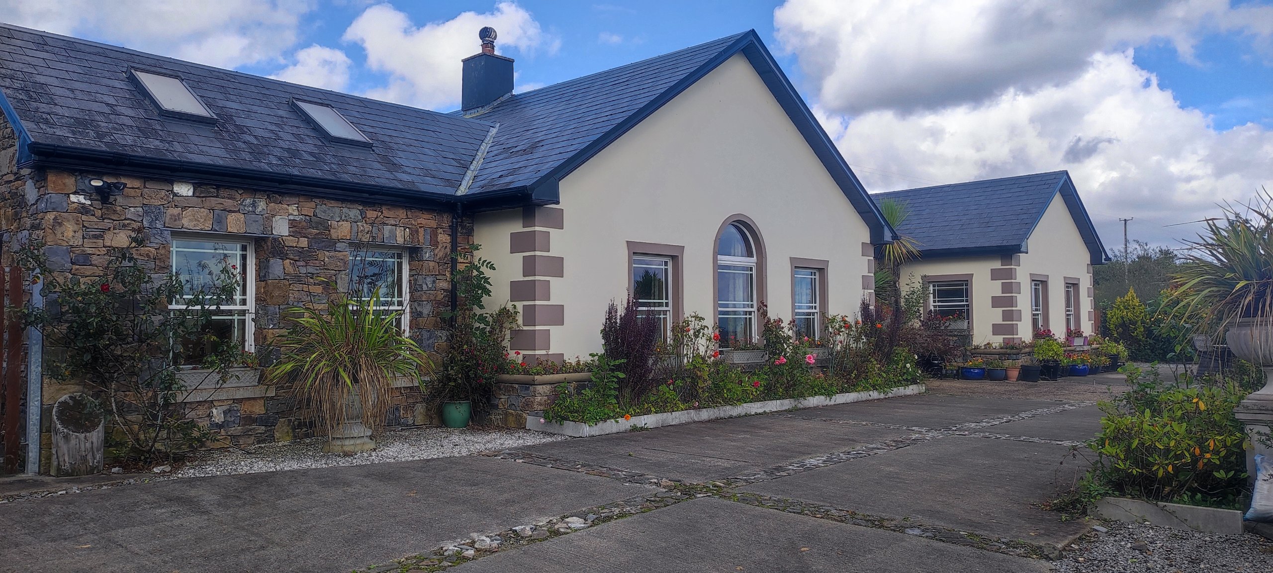 Four Bedroom Country House near Adare Manor | Sleeps 12 — photo 1