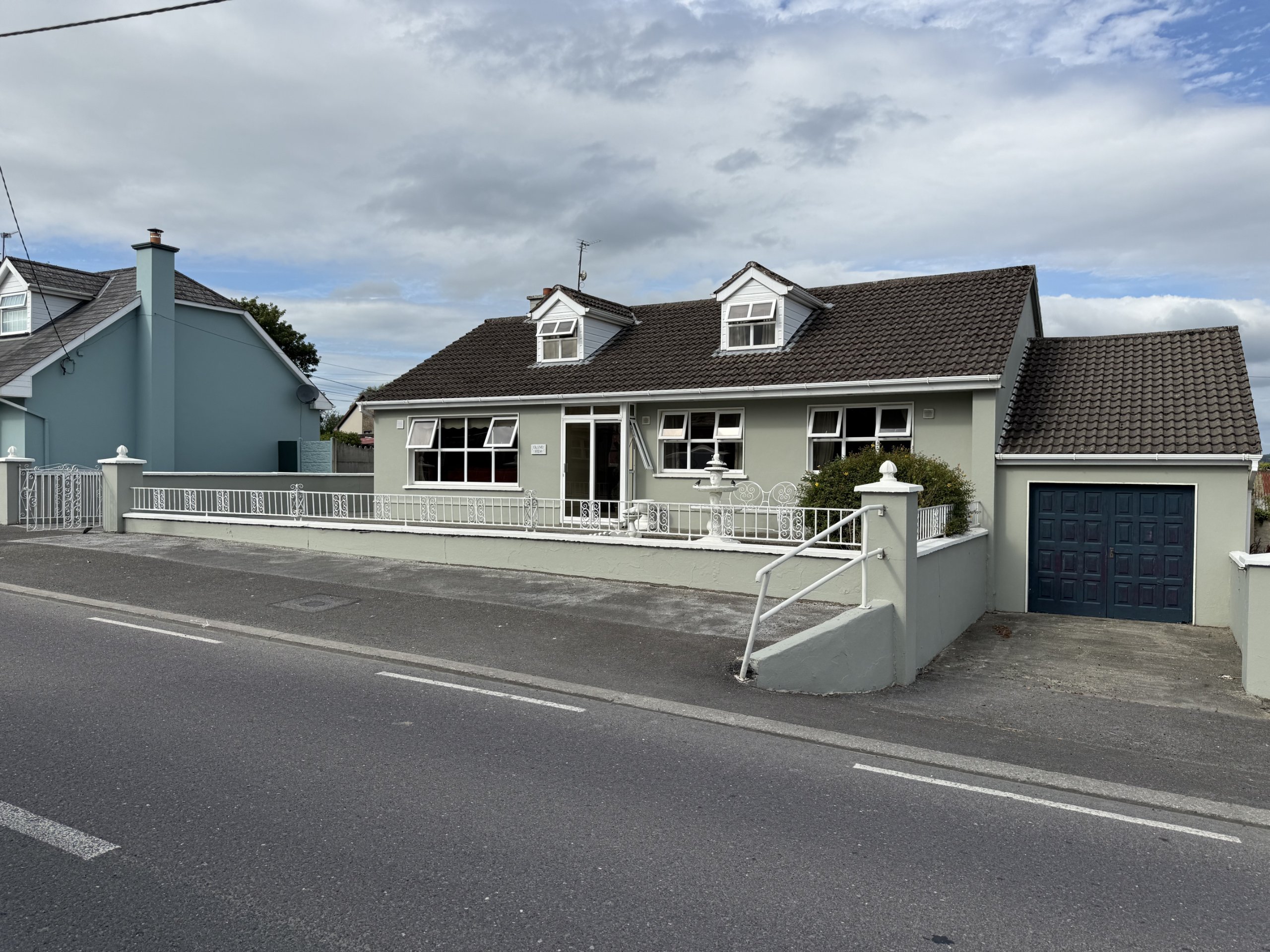 Private Kerry Retreat | Chauffeur & Cleaning Service | Sleeps 7