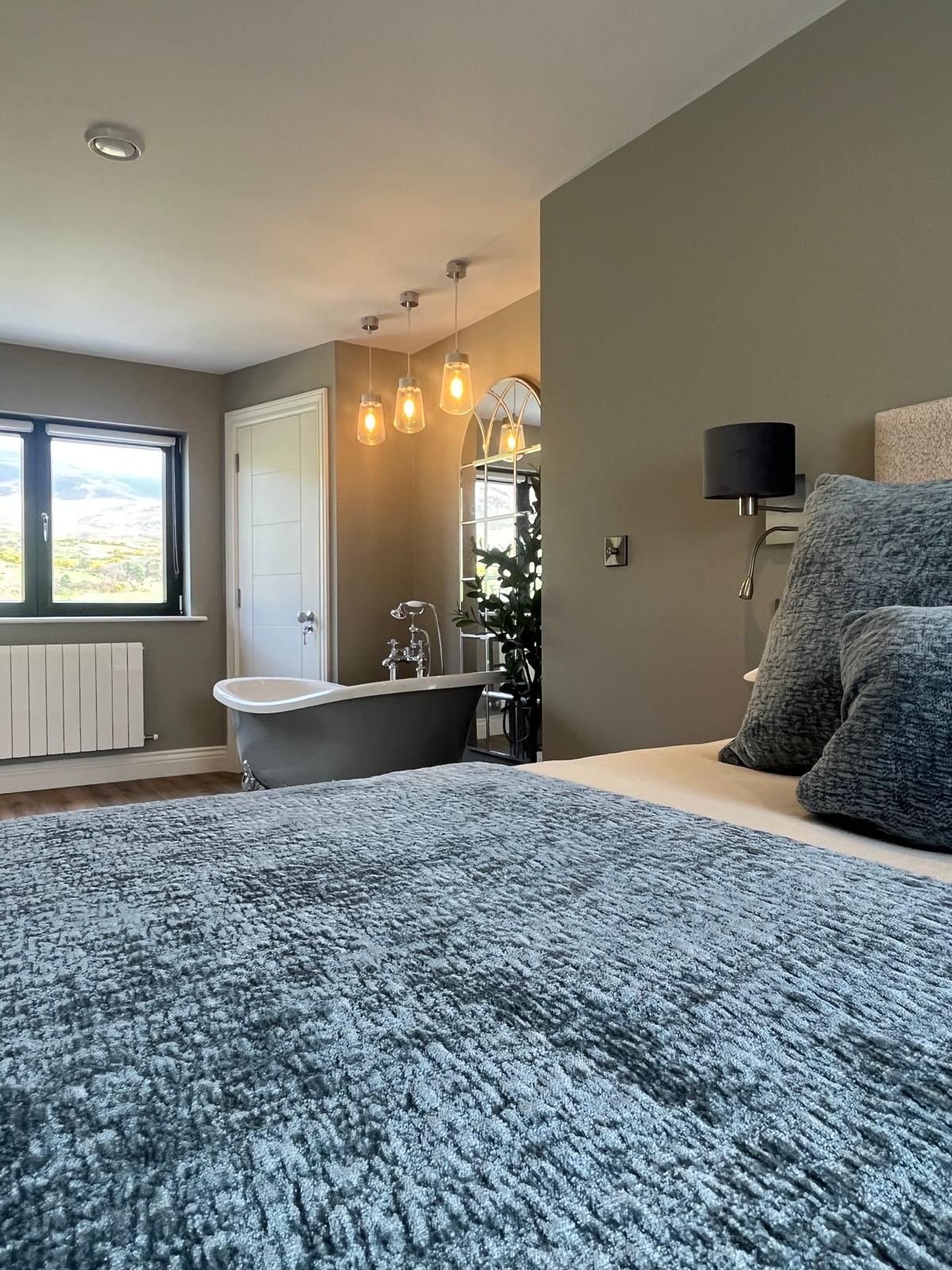 Inch Beach Luxury Cottage – Ocean Views | Sleeps 6 — photo 1